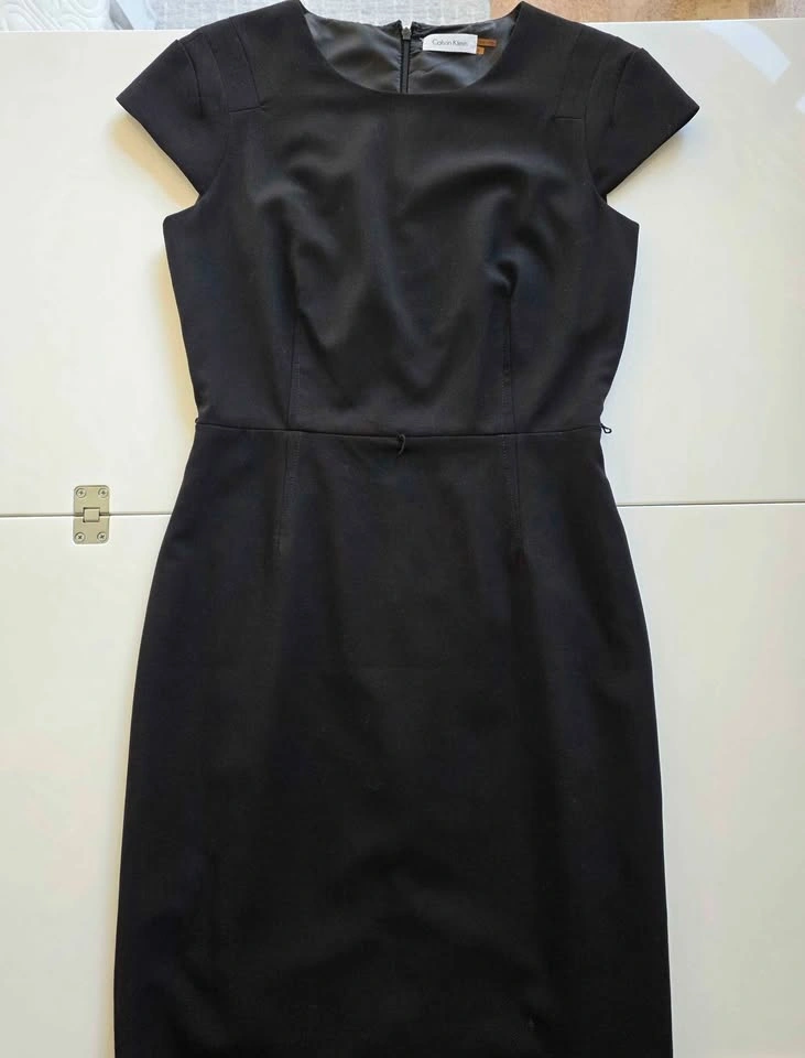 Calvin Klein Black Cap Sleeve Sheath Dress (Size 4) - photo 2