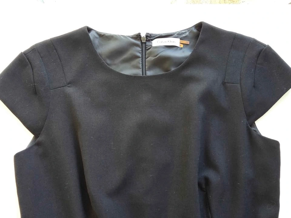 Calvin Klein Black Cap Sleeve Sheath Dress (Size 4) - photo 3