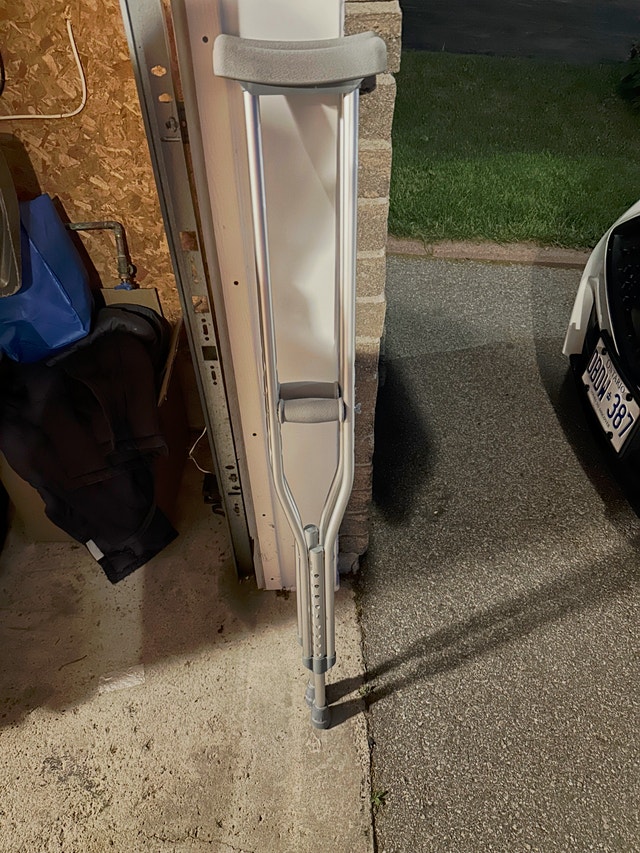 Crutches For Sale! Price Negotiable!!! - photo 2