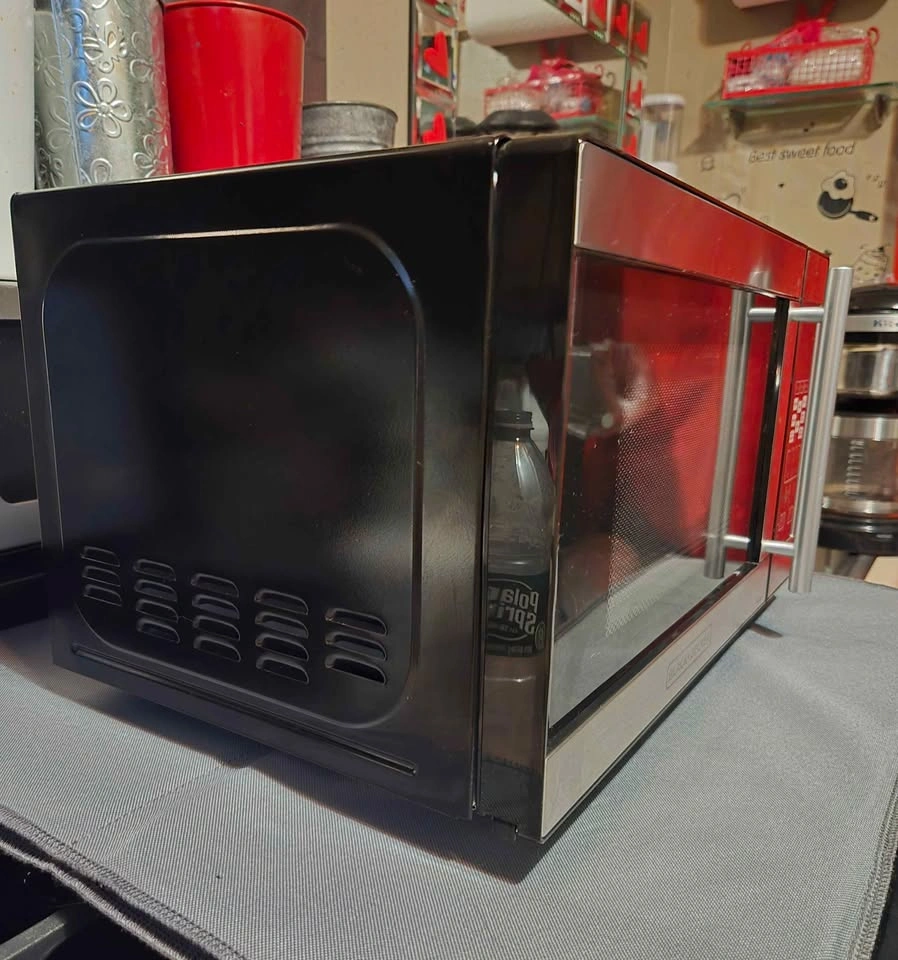 Black+Decker Microwave - photo 2