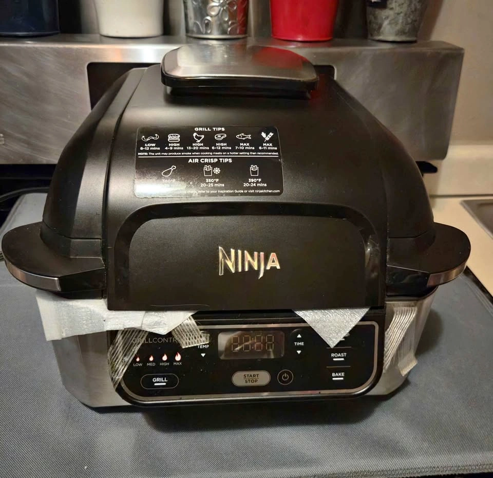 Ninja Foodi Smart XL Indoor Grill Air Fryer