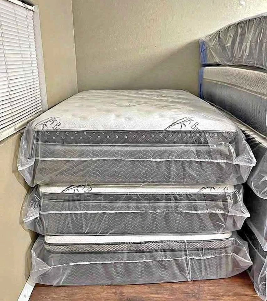 STILL IN PLASTIC! Brand New Mattress - photo 2
