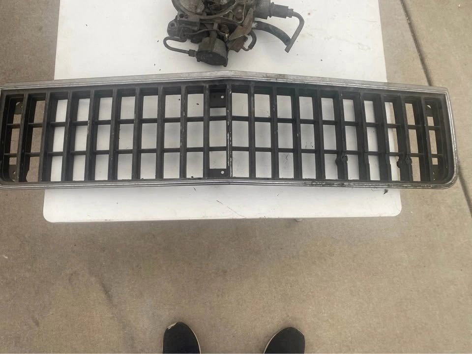 Chevy Caprice Grill - photo 2