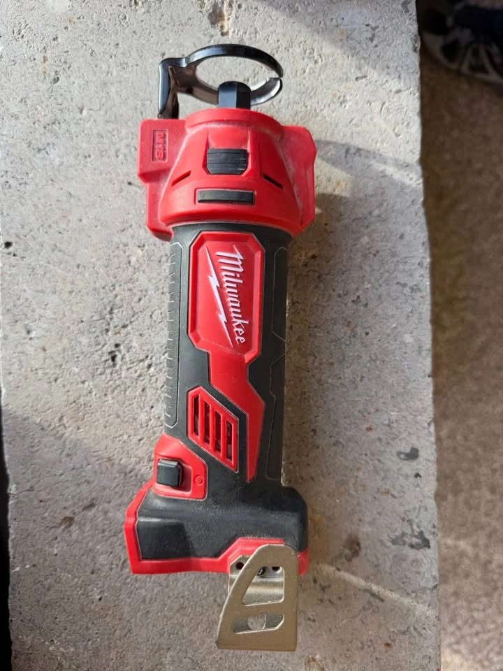 Milwaukee Power Tools - Angle Drill, Recip Saw, Cut Out Tool, Ch - photo 4
