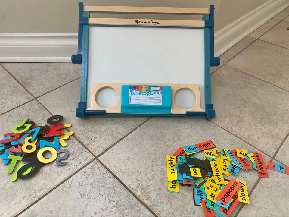 Table Top Easel - Melissa and Doug