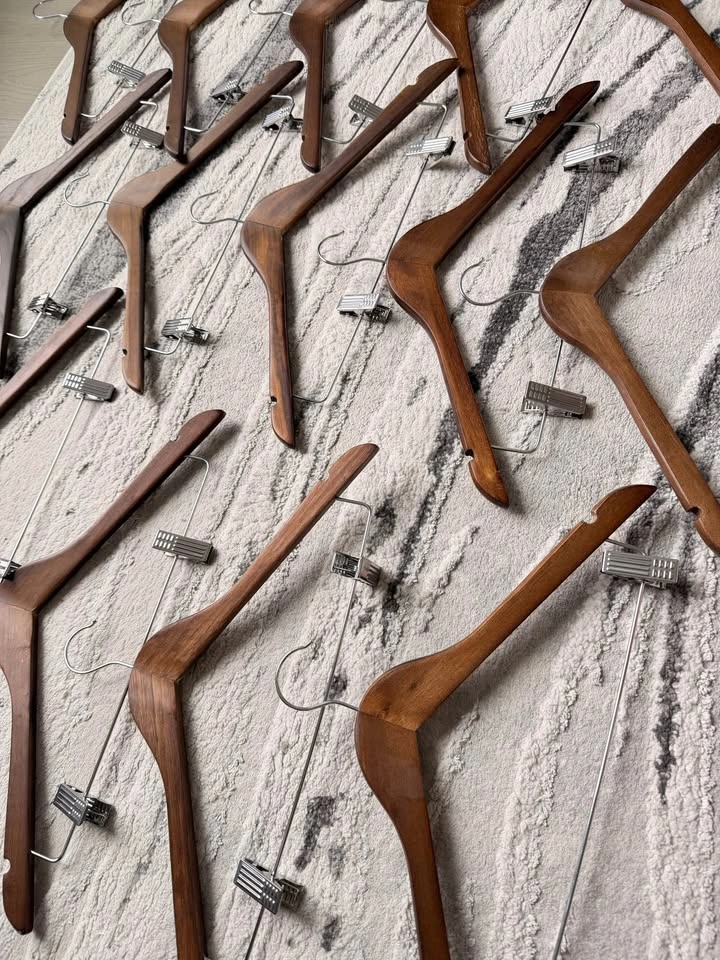 Wooden Clip Hangers Set – Heavy Duty (Like New) - photo 4