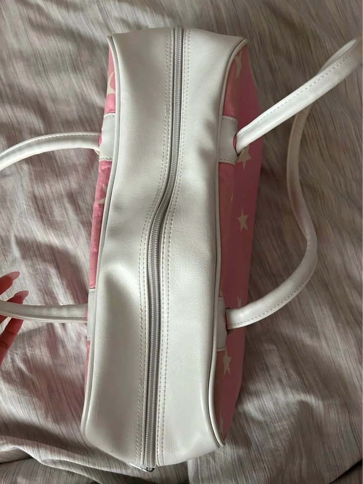 Cute pink duffel bag - photo 4