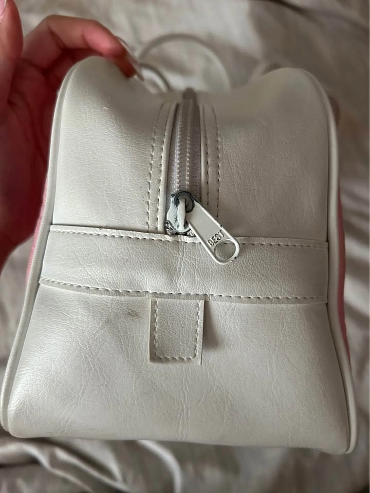 Cute pink duffel bag - photo 5