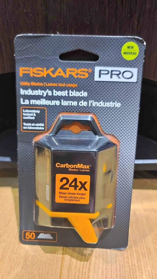 BNIB CarbonMax Utility Blades (50 Pack)