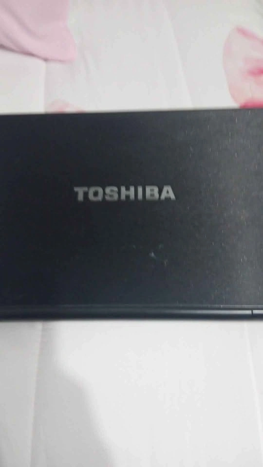 Toshiba Portégé R830 Windows 10 Laptop - photo 2