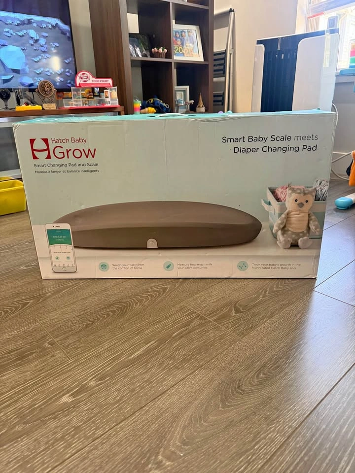 Hatch Baby Grow Smart Changing Pad & Scale