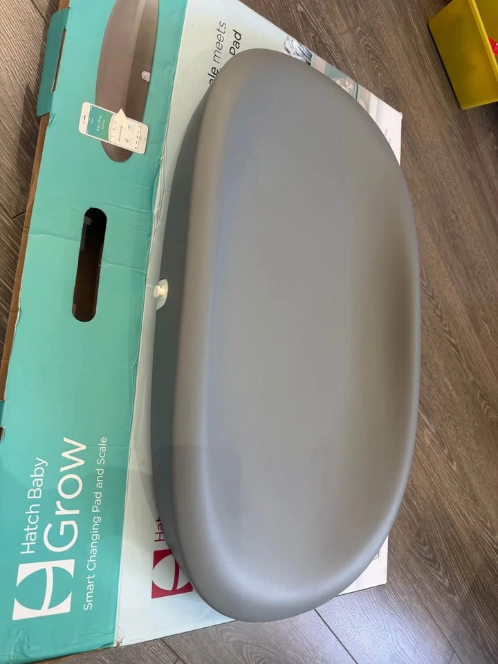Hatch Baby Grow Smart Changing Pad & Scale - photo 2