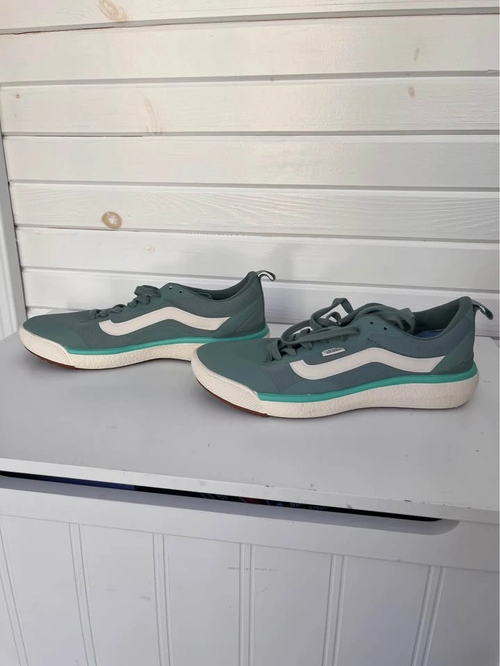 NEW Vans UltraRange EXO (Unisex: Men’s 8 / Women’s 9.5) - photo 4