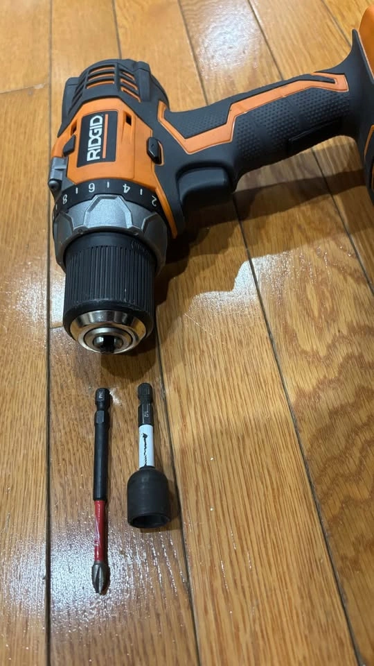 Contractor Tool Bundle – RIDGID Drill + Hand Tools + Leather Bag - photo 3