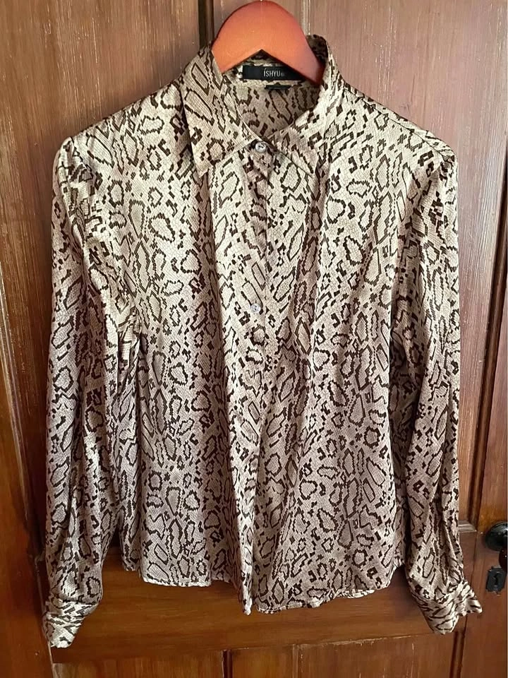 ISHYU 100% SILK BLOUSE SIZE 6 PERFECT CONDITION