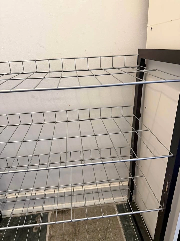 4-Tier Metal Storage Shoe Rack – Must Go!