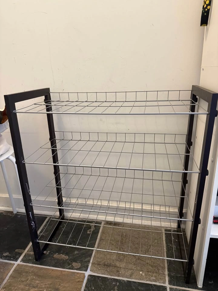 4-Tier Metal Storage Shoe Rack – Must Go! - photo 4