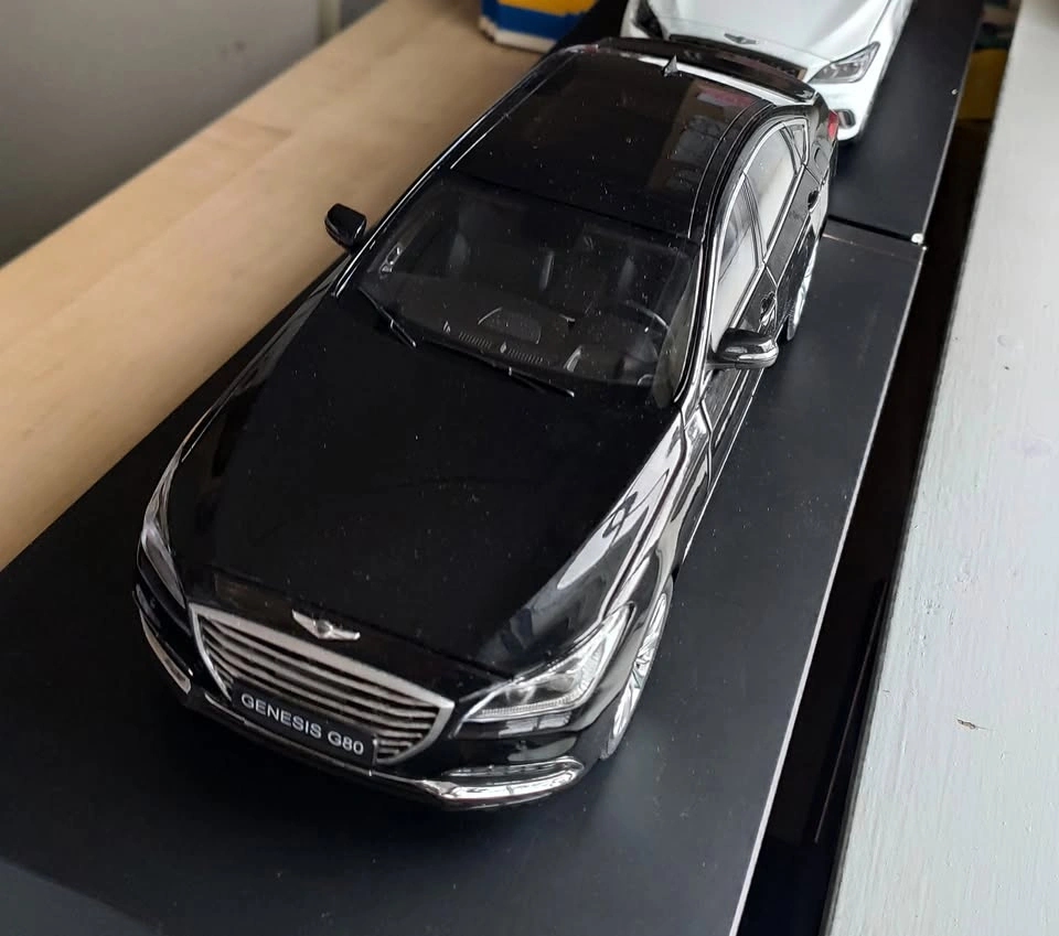 1/18 Minikraft Genesis G80 Black