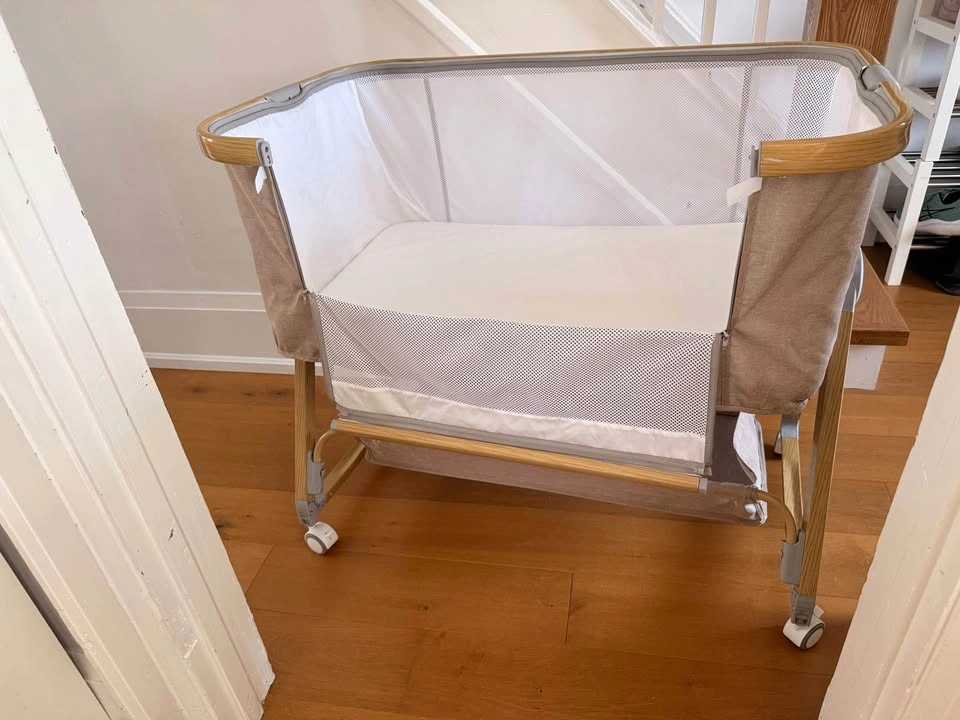 Baby Bassinet with adjustable height and bedside sleeper - photo 4