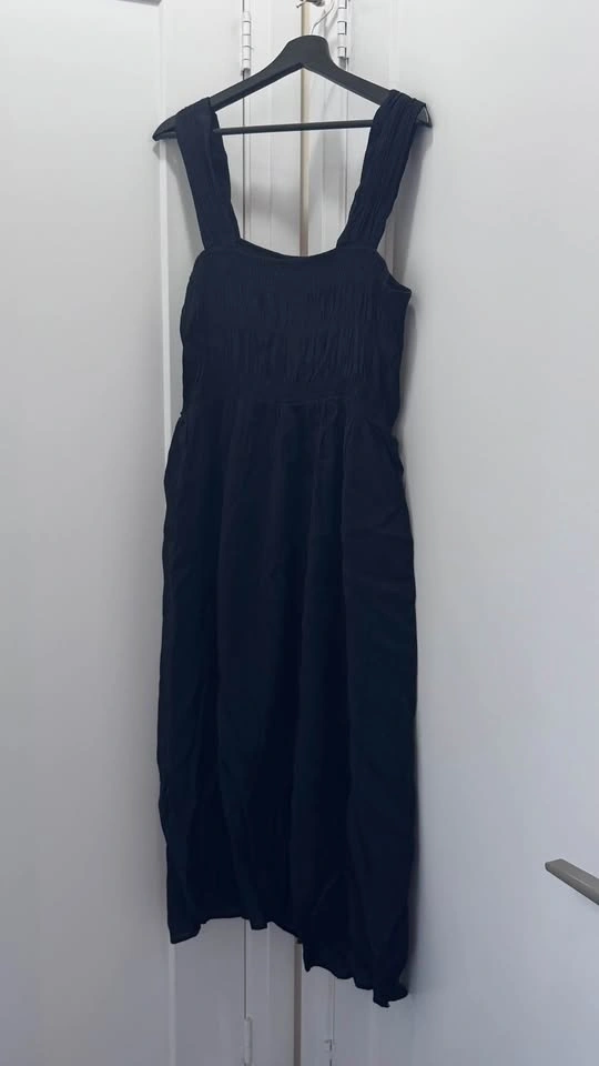 H&M Black Dress - photo 3