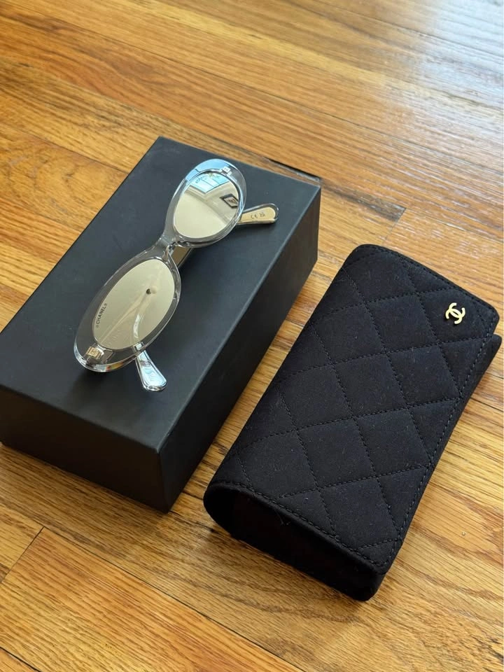 Chanel Sunglasses - photo 2
