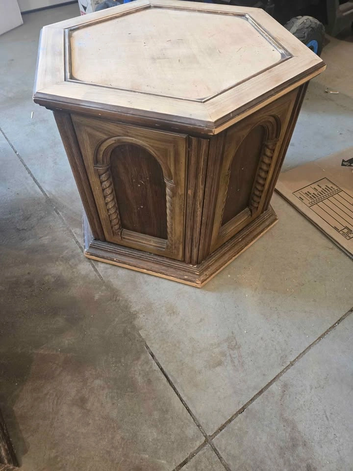 Solid wood coffee table and side tables - photo 3