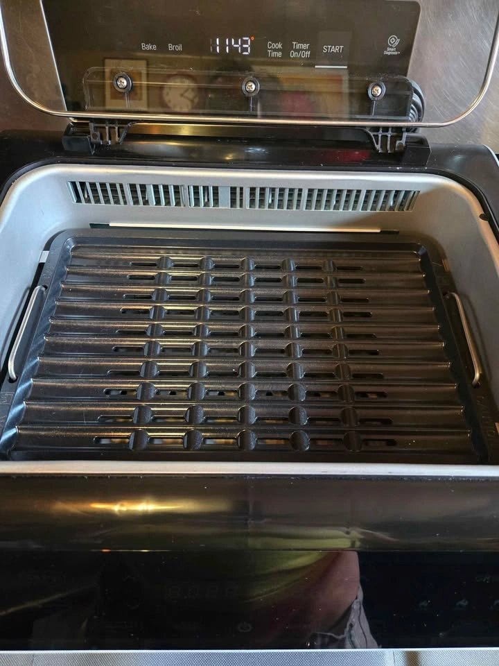 Gourmia Indoor Grill Air Fryer Combo - photo 3