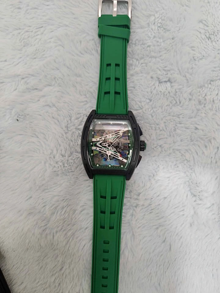 Skeleton Dial Sport Wristwatch Green Silicone Strap Black Tonnea