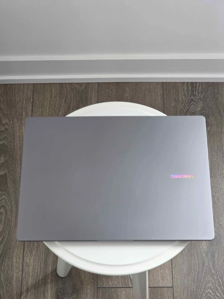 Samsung Galaxy Book5 Pro 16" 3K OLED Laptop 1TB SSD - photo 2