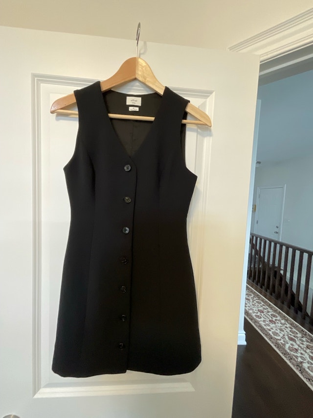 Aritzia Wilfred Black Dress XS New