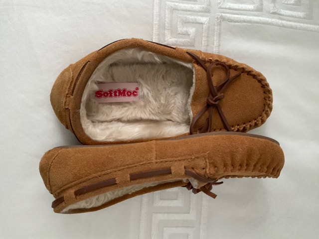 Softmoc Children's Size 2 Moccasin Slippers - photo 2