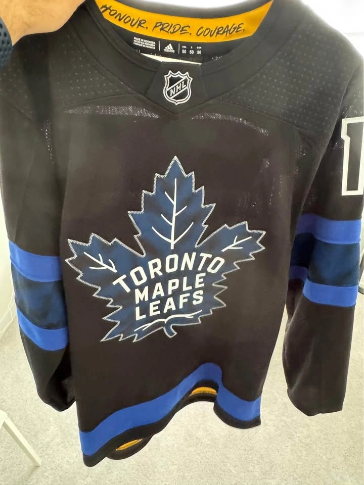 Mitch Marner Alternate Leafs Jersey - photo 2