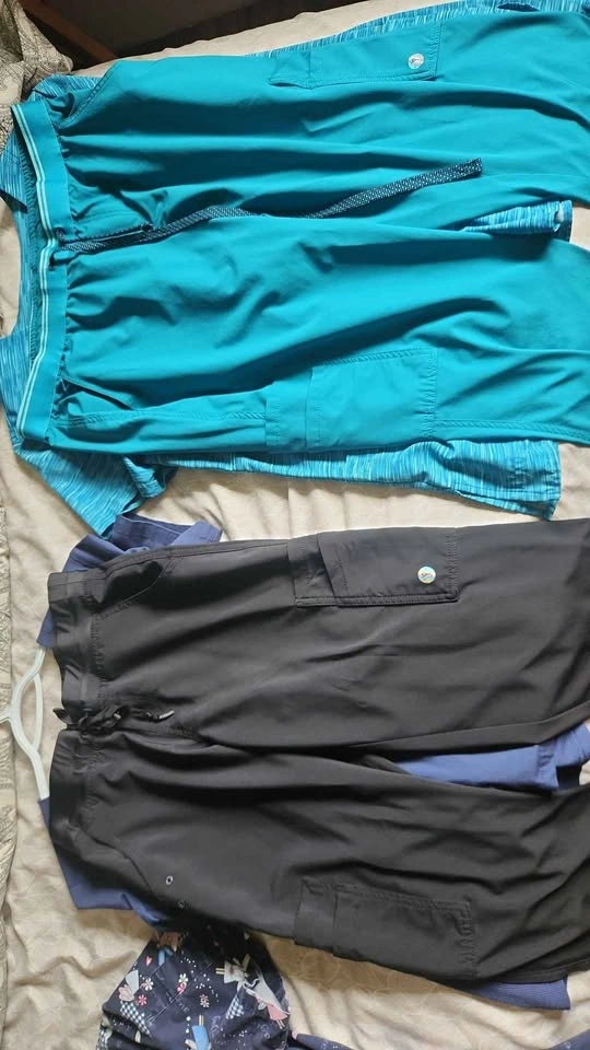 Scrubs - Multiple Sets & Tops - photo 2