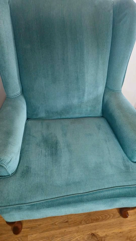Vintage Style Wingback Accent Chair – Teal / Aqua - photo 2