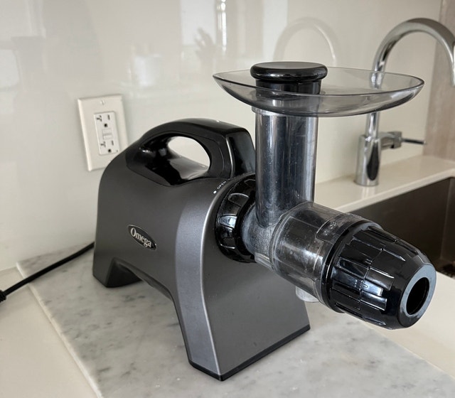 Juicer! Omega CNC80S Compact Electric Juicer
