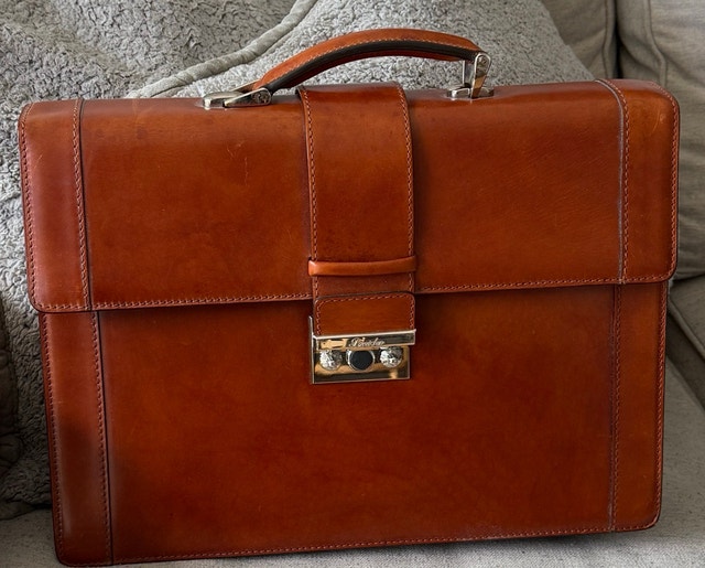 Pineider Power Elegance Leather Briefcase - Triple Gusset - photo 2
