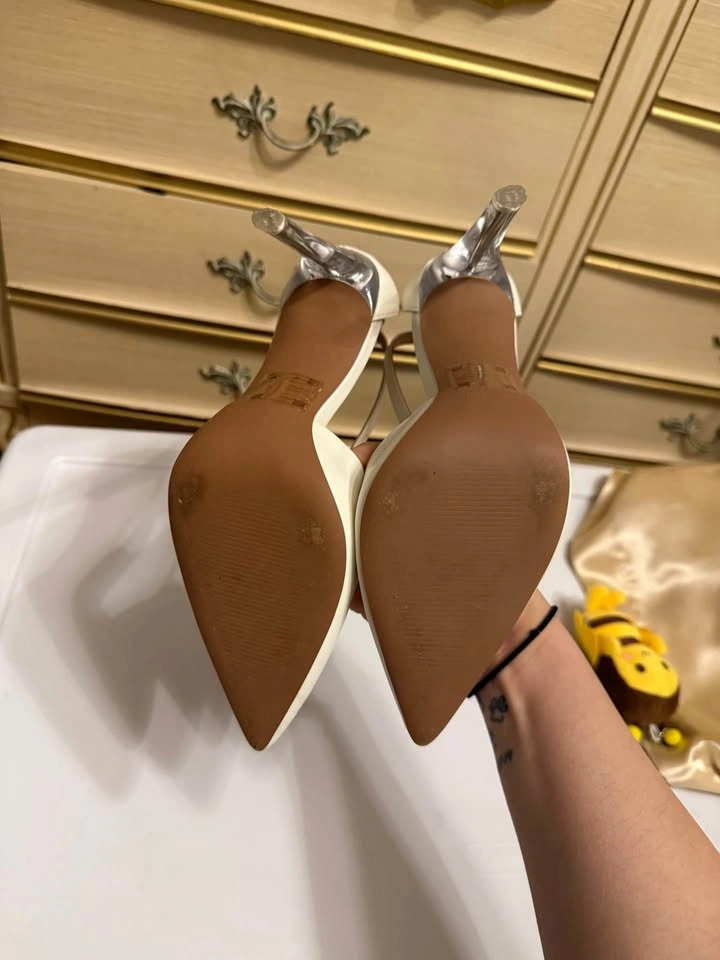 White Heels - photo 3