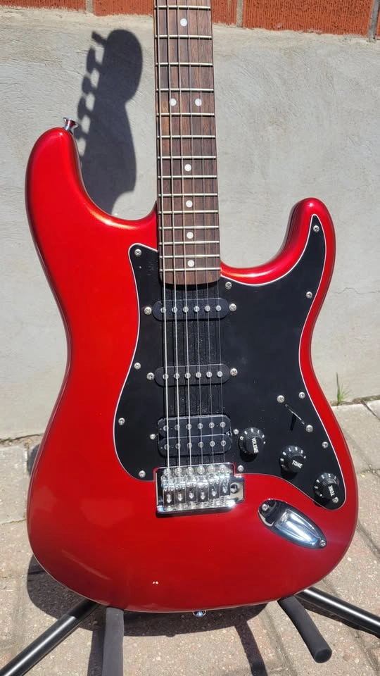 $280 Squier Stratocaster HSS Electric Guitar - Affinity Series - photo 3