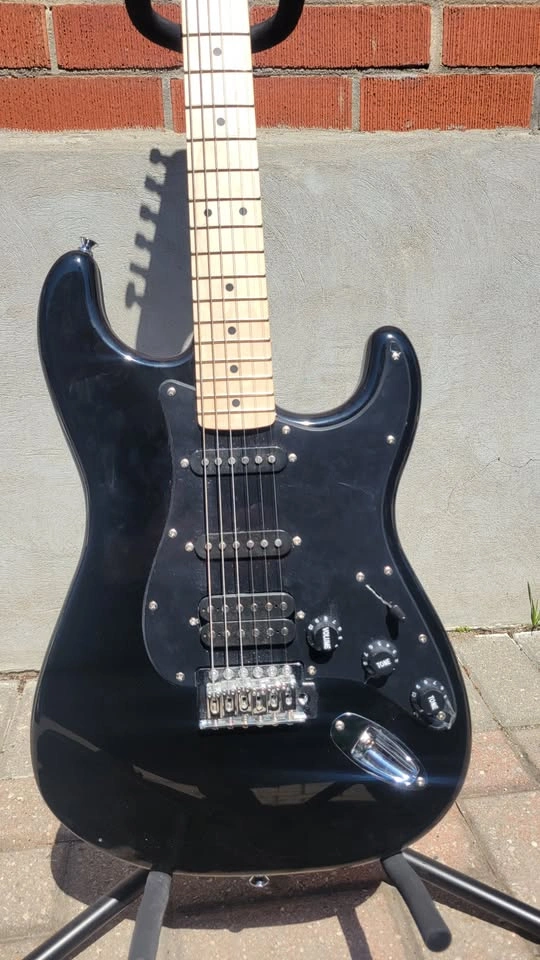 $250 Squier Stratocaster HSS Electric Guitar – Black - photo 4
