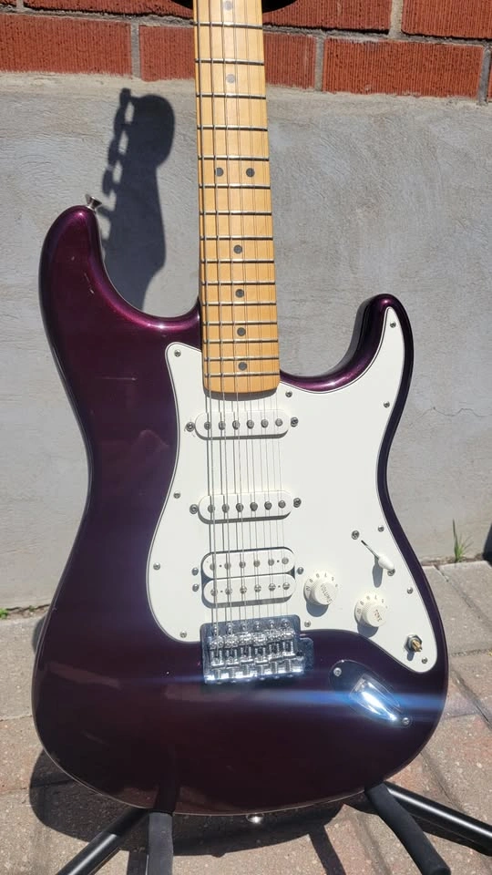 $750 Fender Stratocaster HSS Electric Guitar - Midnight Wine - photo 3