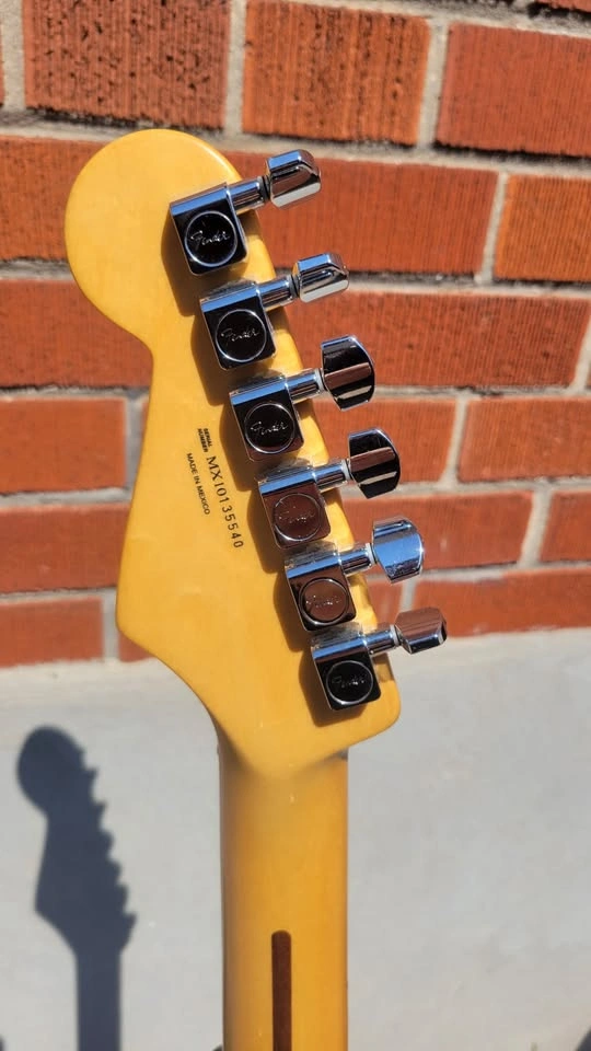 $750 Fender Stratocaster HSS Electric Guitar - Midnight Wine - photo 5