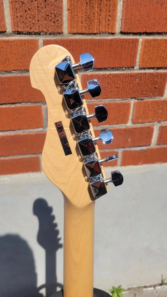 $250 Yamaha EG112 Electric Guitar - Black - photo 5