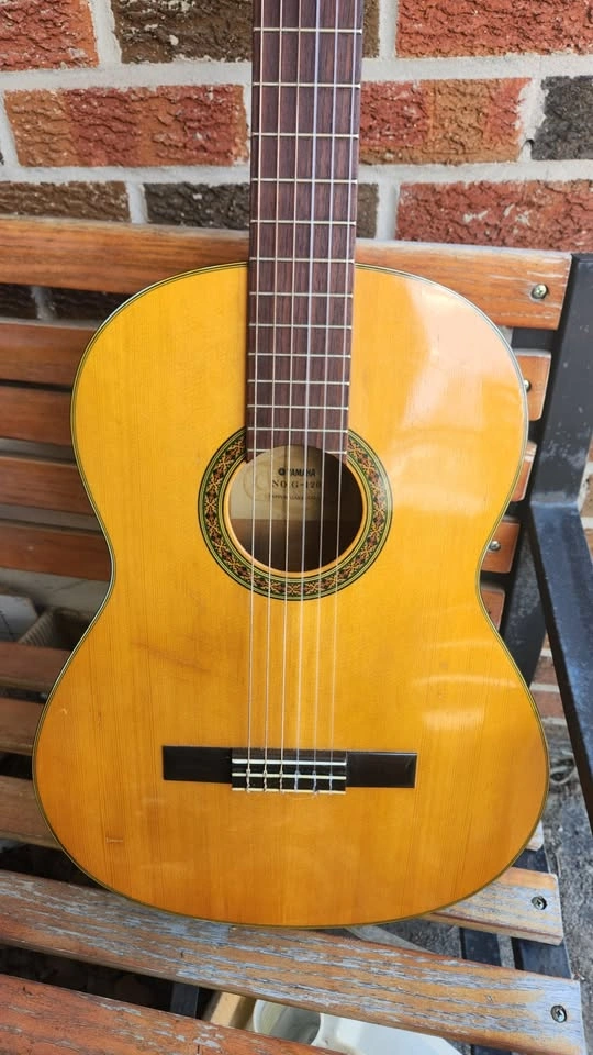 $1000 Yamaha G120 Classical Guitar – Natural - photo 3