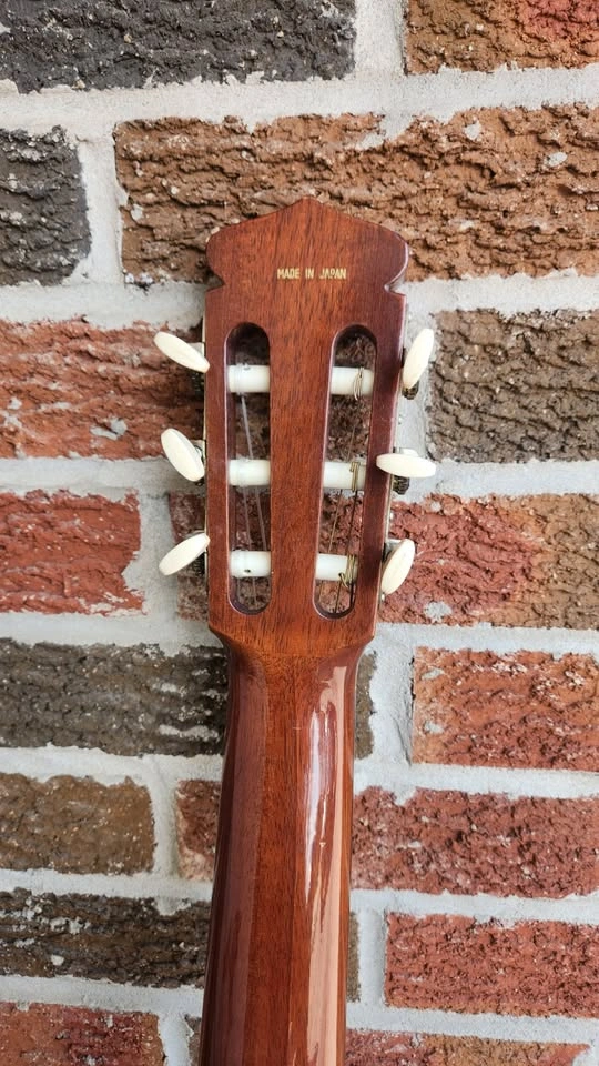 $1000 Yamaha G120 Classical Guitar – Natural - photo 5
