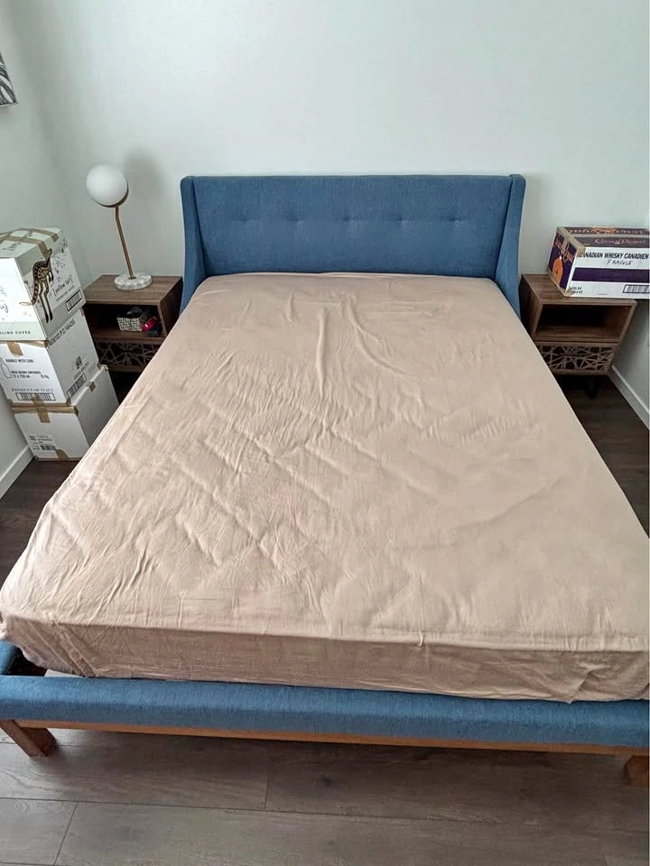 Queen Bed Frame - Structube