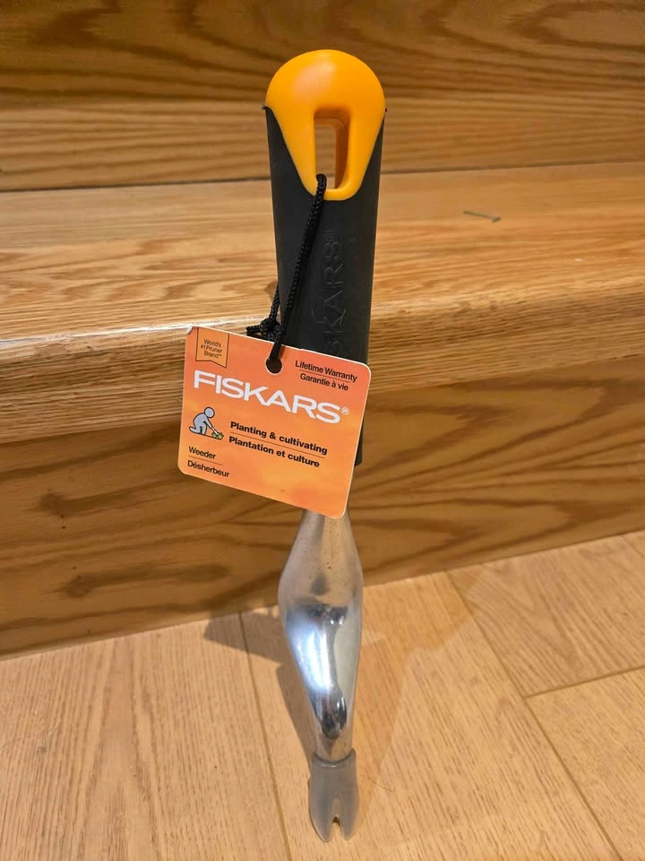BNWT Fiskars Ergo Hand Weeder - photo 2