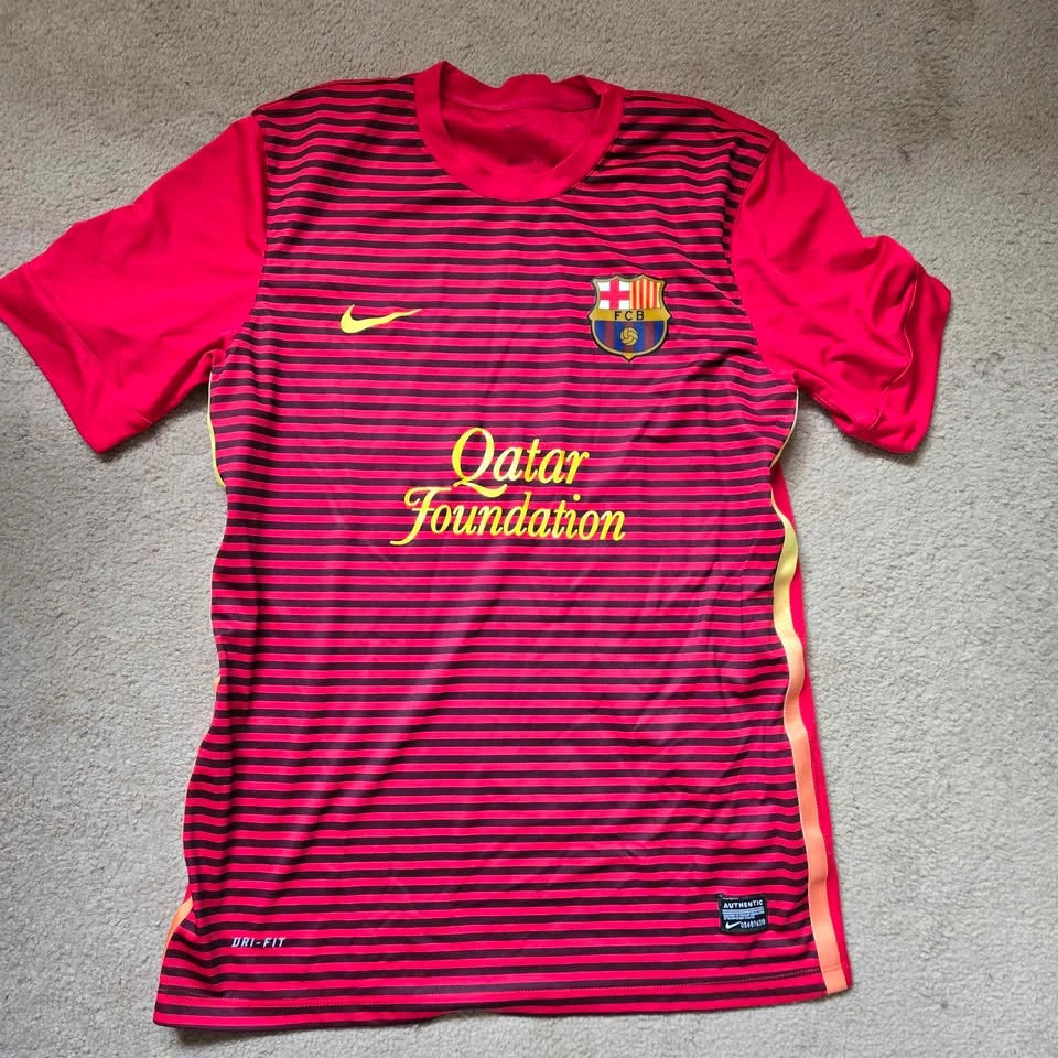FC Barcelona Soccer Jersey - Men's Medium - photo 2