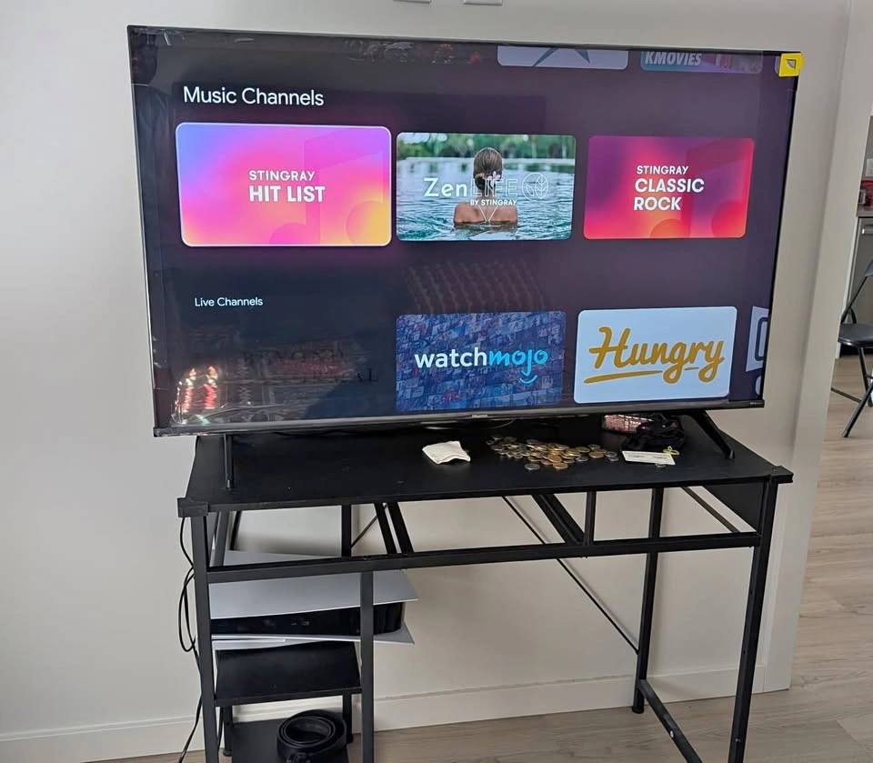 Hisense 50" QLED 4K UHD Google TV with AI Upscaler