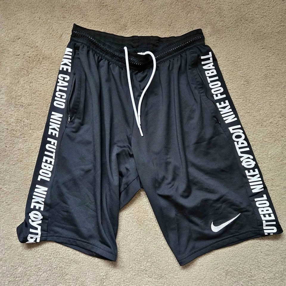 Nike Football Soccer Shorts - Men's Medium