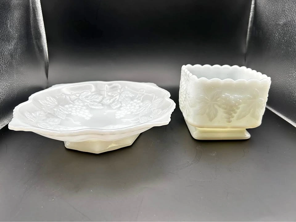 Vintage Anchor Hocking Milk Glass Set